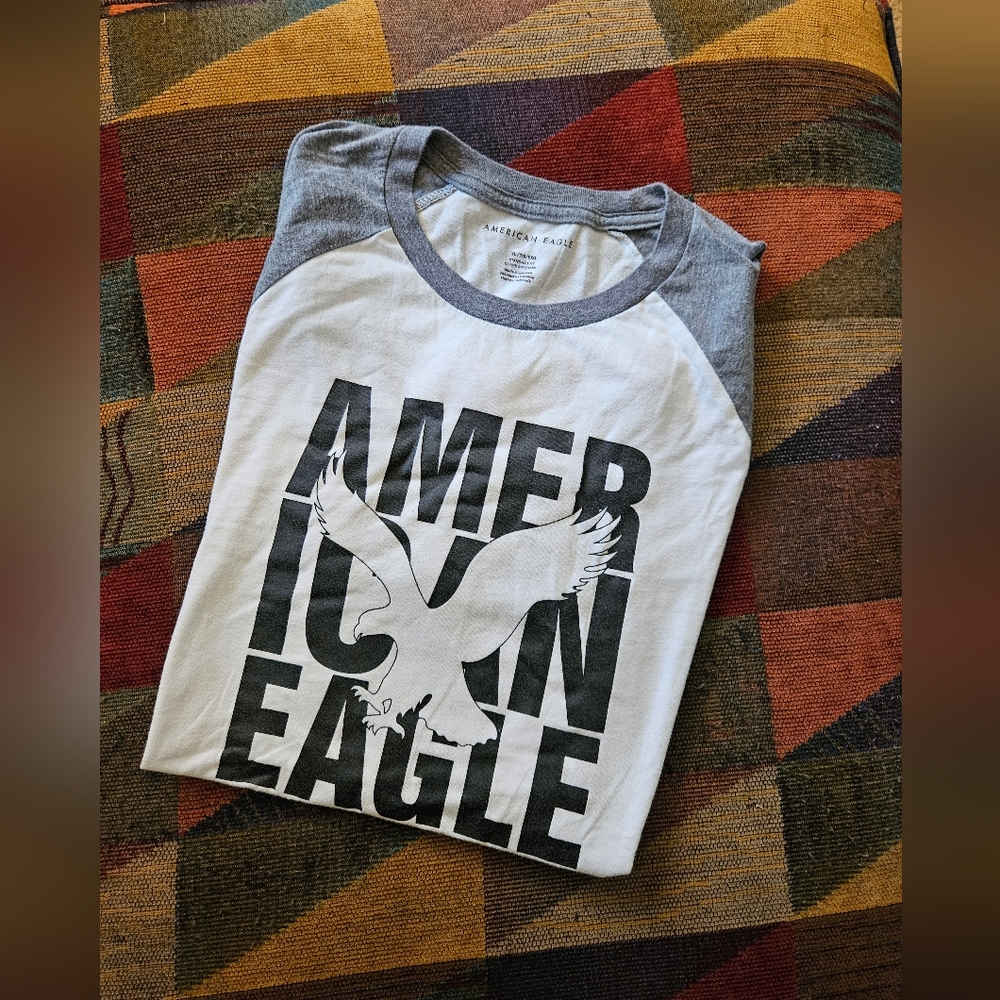 American Eagle Tshirt
